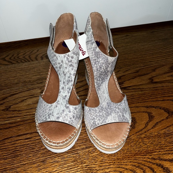 Wedges - Picture 2 of 8